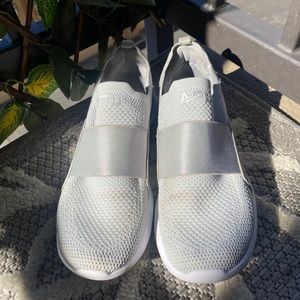 APL Tech Loom Bliss Size 7.5 Women’s